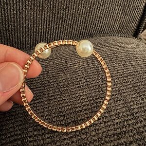 Elegant Pearl and Rhinestone Bracelet